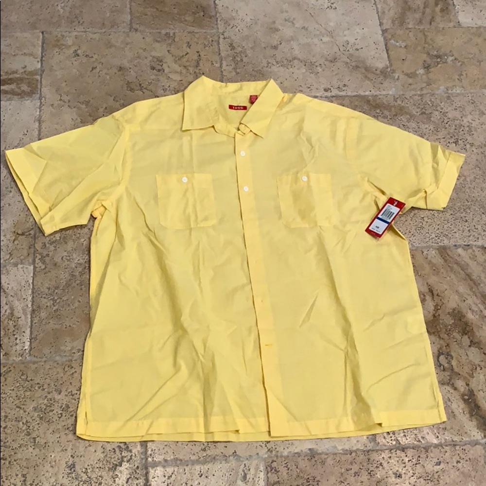 Men’s Izod button down shirt